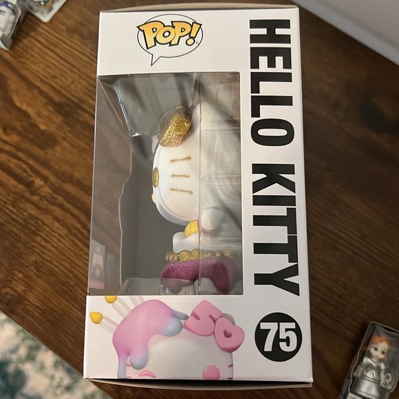 Funko Pop Hello Kitty 50th Anniversary LE - Picture 2 of 5